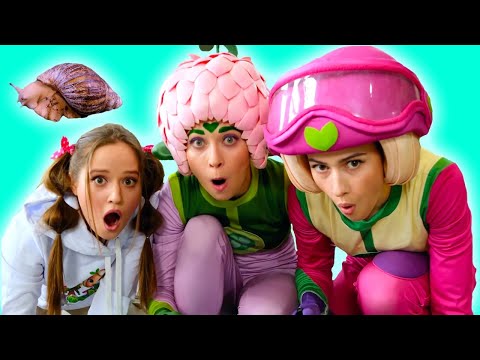 Видео: Невидимый мусор и улитка Геннадий -  Песенки Фортуны - На помощь Маше!