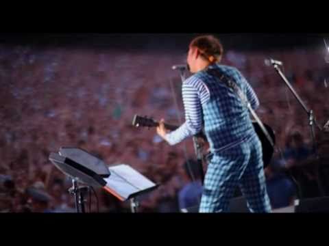 Видео: Мумий Тролль — Дельфины. Пикник Афиши, 2010.