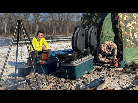 Видео: НОЯБРЬСКАЯ РЫБАЛКА. -23 РЫБАЛКА В ШУГУ. РЕКА БОЛЬШАЯ УССУРКА  