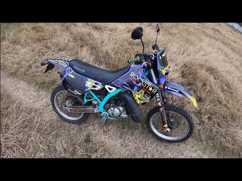 Видео: Kawasaki kmx 125 2т пробный выезд, тест вилки, динамики, расхода топлива. 