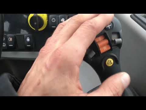 Видео: Управление Боб-кет TL-470