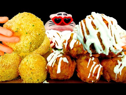 Видео: ASMR MUKBANG :) Шоу поедания жареной курицы и сырных шариков!