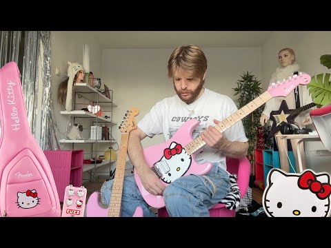 Видео: Моя новая HELLO KITTY | Мне удалось купить эту гитару