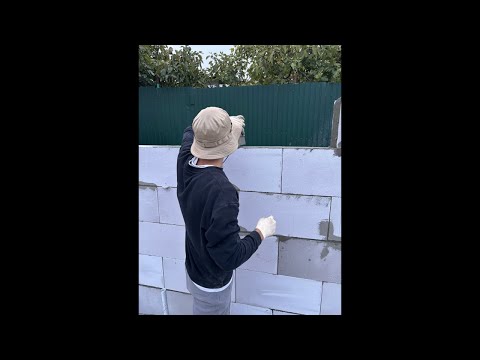 Видео: Кладка из газа блока 100*250