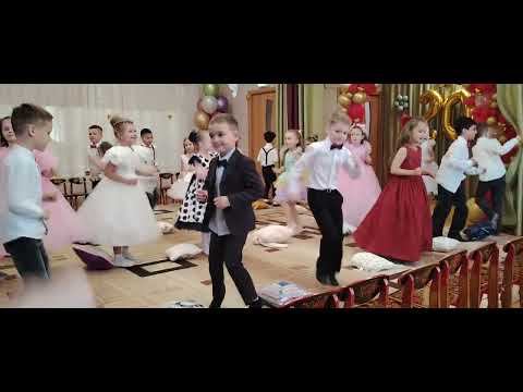 Видео: Сценка танец "Тихий час"