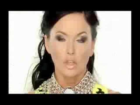 Видео: Assia Akhat She Waits Она тебя ждет