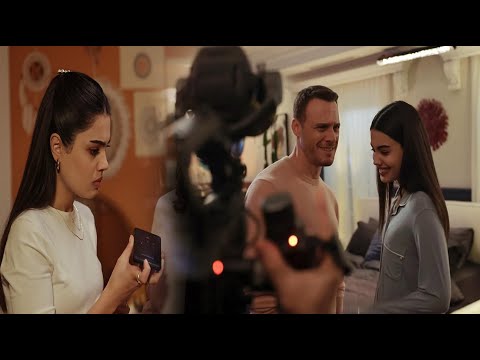 Видео: «За съемками: сцена, изменившая все между Лизге и Керемом»