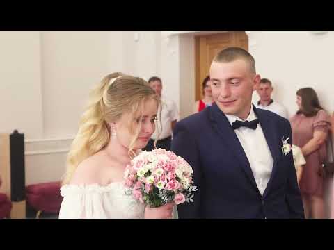 Видео: Жених и невеста, регистрация в городском дворце бракосочетания