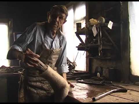 Видео: Фильм о старинной технологии изготовления валенок