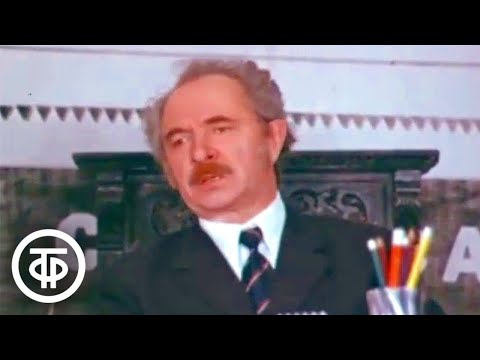 Видео: БДТ имени Горького. Сцены из спектакля "Общественное мнение". Товстоногов и театр (1976)