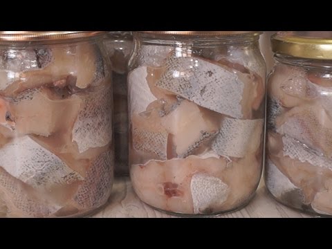 Видео: Консервы из Минтая в масле в Домашних условиях