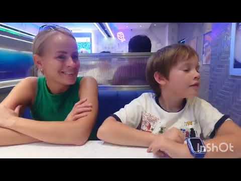 Видео: Прикольный суши- ресторан в Сингапуре 🍣🇸🇬 Cool sushi restaurant in Singapore 🍣🇸🇬