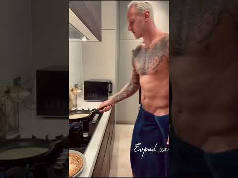 Видео: Ты потерялся , но не проиграл , беги по небу.. там..