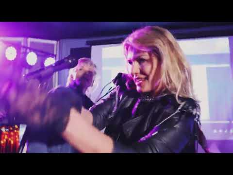 Видео: На выпускной. Поздравление родителей выпускникам 2024