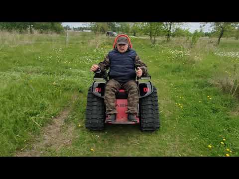Видео: Кресло на гусеницах. Достойный и доступный вариант!