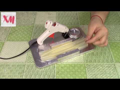 Видео: УДОБНАЯ подставка под клеевой пистолет/ Stand for glue gun. ХоббиМаркет