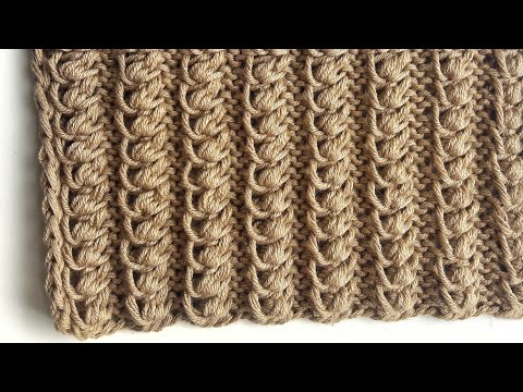 Видео: Интересный объемный узор спицами для вязания шапок, снудов, свитеров / Легкий узор