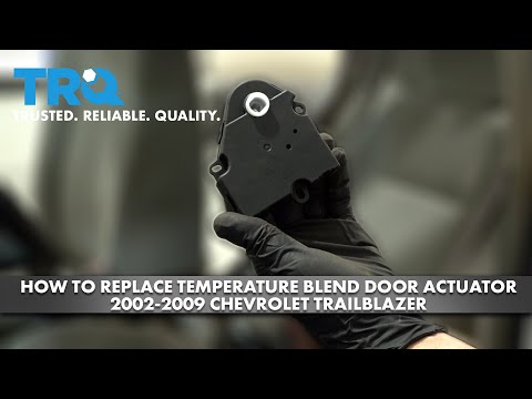 Видео: Как заменить привод заслонки температурной смеси на Chevrolet Trailblazer 2002-2009