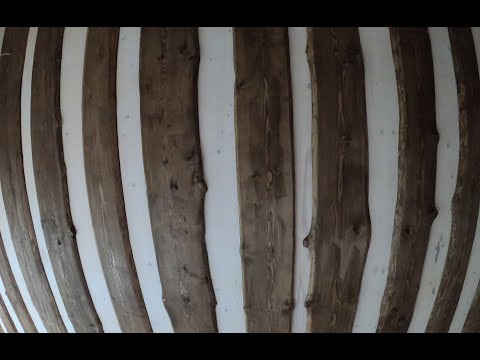 Видео: Отделка Потолка Мансарды, Не Обрезной Доской. Что Получилось? Смотрим!