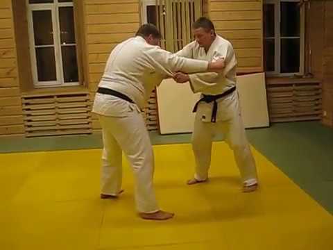 Видео: Как делать  подсечку под пятку изнутри- два варианта.