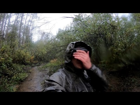 Видео: Сплав по горной реке. Опасности на каждом повороте! Рыбалка Дальний Восток