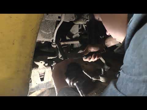 Видео: Opel Corsa D Еще один способ проверки переднего ступичного подшипника, замена пыльника наружного шру