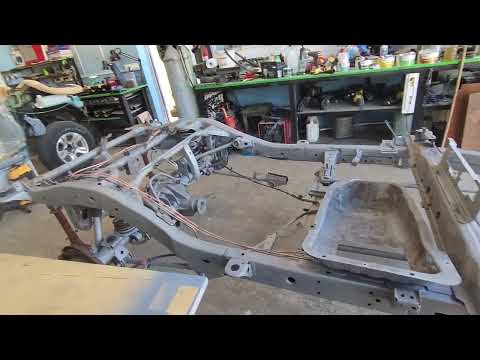 Видео: Пилю раму Opel Frontera B Sport