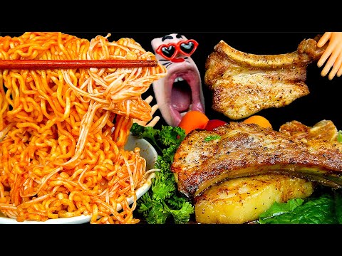 Видео: ASMR MUKBANG :) TOMAHAWK стейк из свинины с грибами, острая куриная лапша, звуки еды