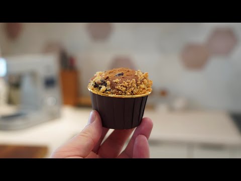 Видео: Маффин с черной смородиной