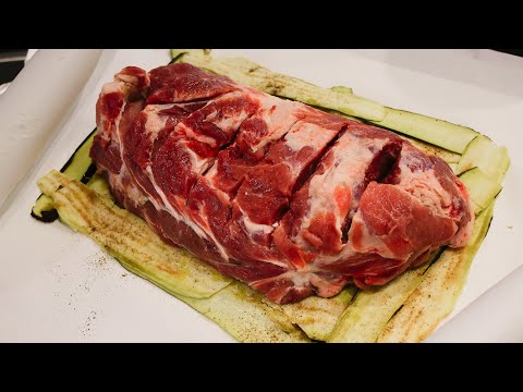Видео: Вкусное и сочное приготовление здорового 3-х килограммового куска мяса в духовке