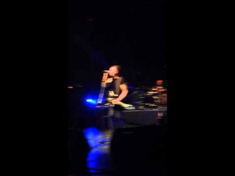 Видео: Звери - Напитки Покрепче (Лондон)