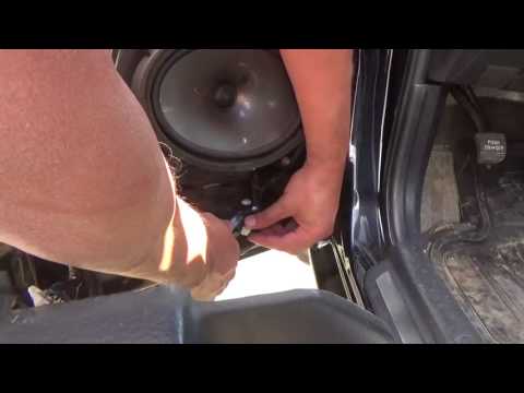 Видео: Как снять обшивки с передней и задней двери Toyota Camry V ( XV30).