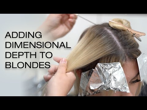 Видео: Как затенить корни с помощью Dimension | Осветление светлых волос по всей длине | Kenra Color