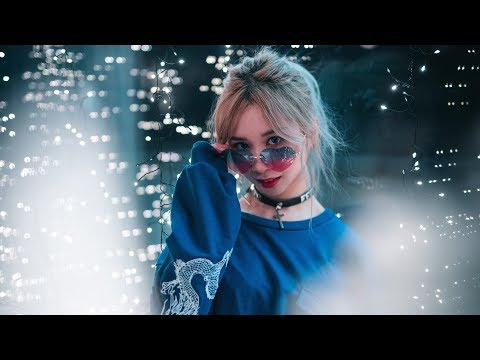 Видео: ДВАМА Фотографи ЕДИН Модел - NIGHT EDITION