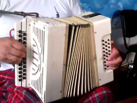 Видео: Зародилась сильна ягодка - учимся играть на гармони