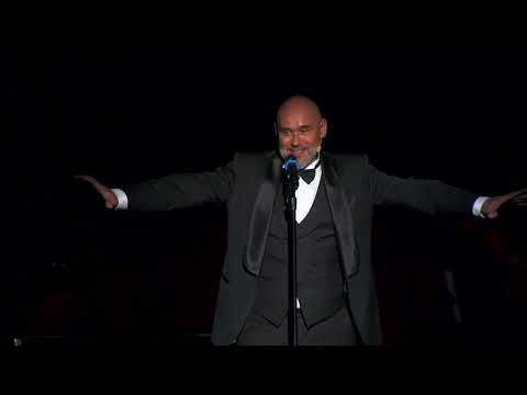 Видео: В Зимнем театре с успехом прошел вечер, посвященный творчеству Роберта Рождественского.