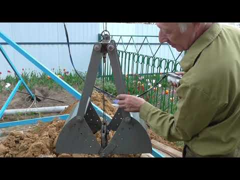 Видео: Техника чистки колодца.