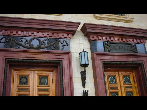 Видео: Общага МГУ - жуткая помойка. Как МГУ общежитие развалил? Сюжет на канале Москва 24