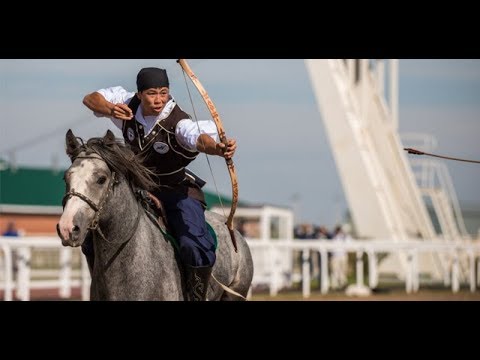 Видео: Экспо 2017 Стрельба из лука на лошадях Казахстан