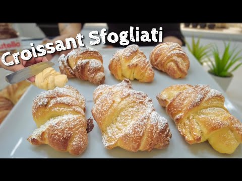 Видео: КУРЬЮЩИЕ КРУАССАНЫ 🥐 быстрая и простая техника 🥐 с Нутеллой