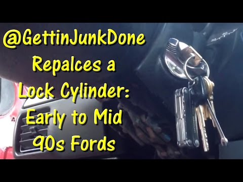 Видео: Снятие и замена цилиндра замка зажигания - Ford - 92-95 F150 и Bronco @GettinJunkDone