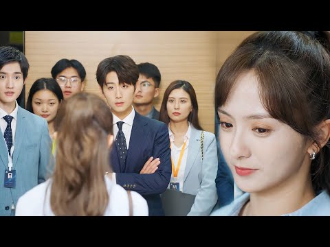 Видео: Золушка встречает бывшего парня в лифте в первый день после расставания!