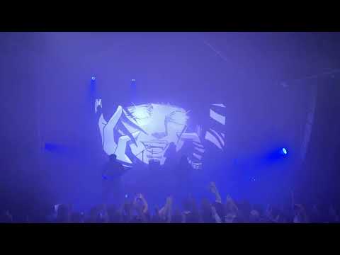 Видео: Билборды. Я не могу смотреть в твои глаза. Санкт-Петербург. Factory 3. 13.07.2025 