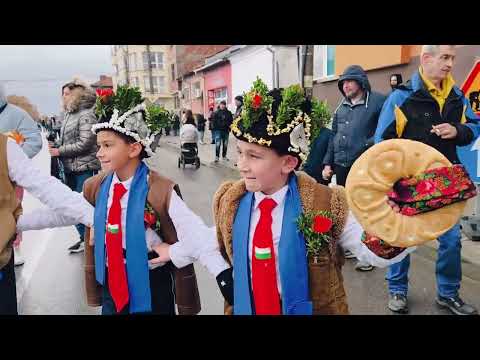 Видео: Ямбол празнува в ритъма на коледарския буенек