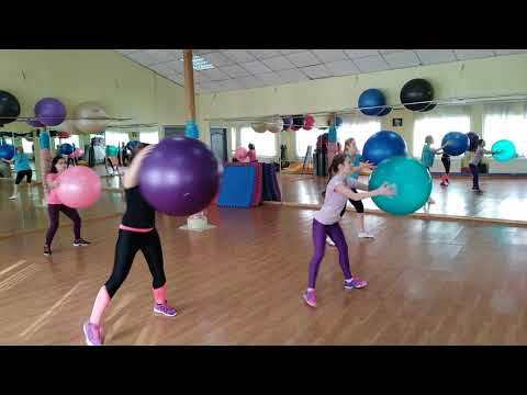 Видео: Аэробика с фитболом.