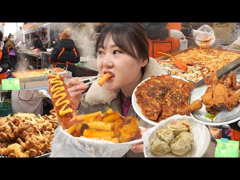 Видео: Корейский рынок Мукбанг | Уличная еда SAM-MI Market! Токпокки, жареный цыпленок, пельмени, лапша