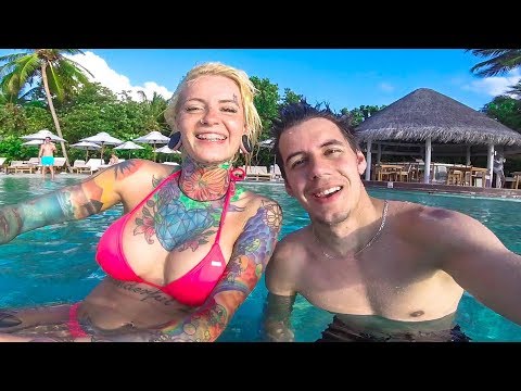 Видео: МОЙ ПЕРВЫЙ РАЗ на Мальдивах - ЭТО ФИАСКО !