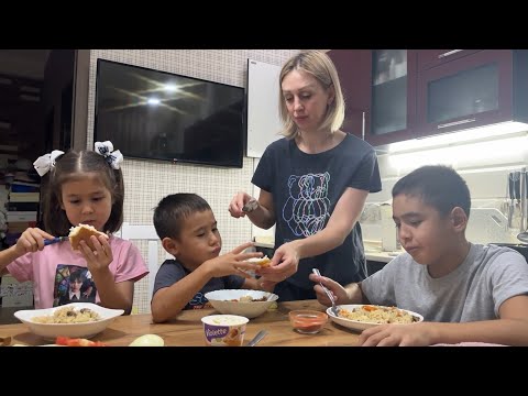 Видео: Муж Казах Маринует Грибочки / Замужем за Казахом / Началась Школа / Маринад На Шашлык / Влог183