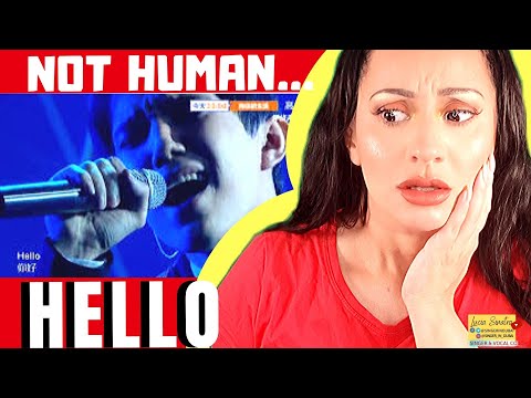 Видео: Vocal Coach REACTS to Dimash Kudaibergen "HELLO" димаш | Lucia Sinatra