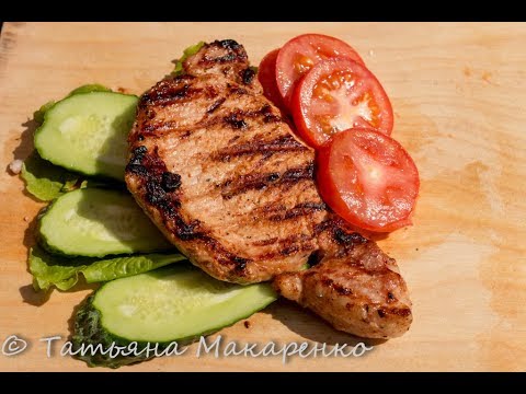 Видео: Обзор Угольный гриль GFGRIL GF-750 Grill-Mangal  мясо и колбаски.